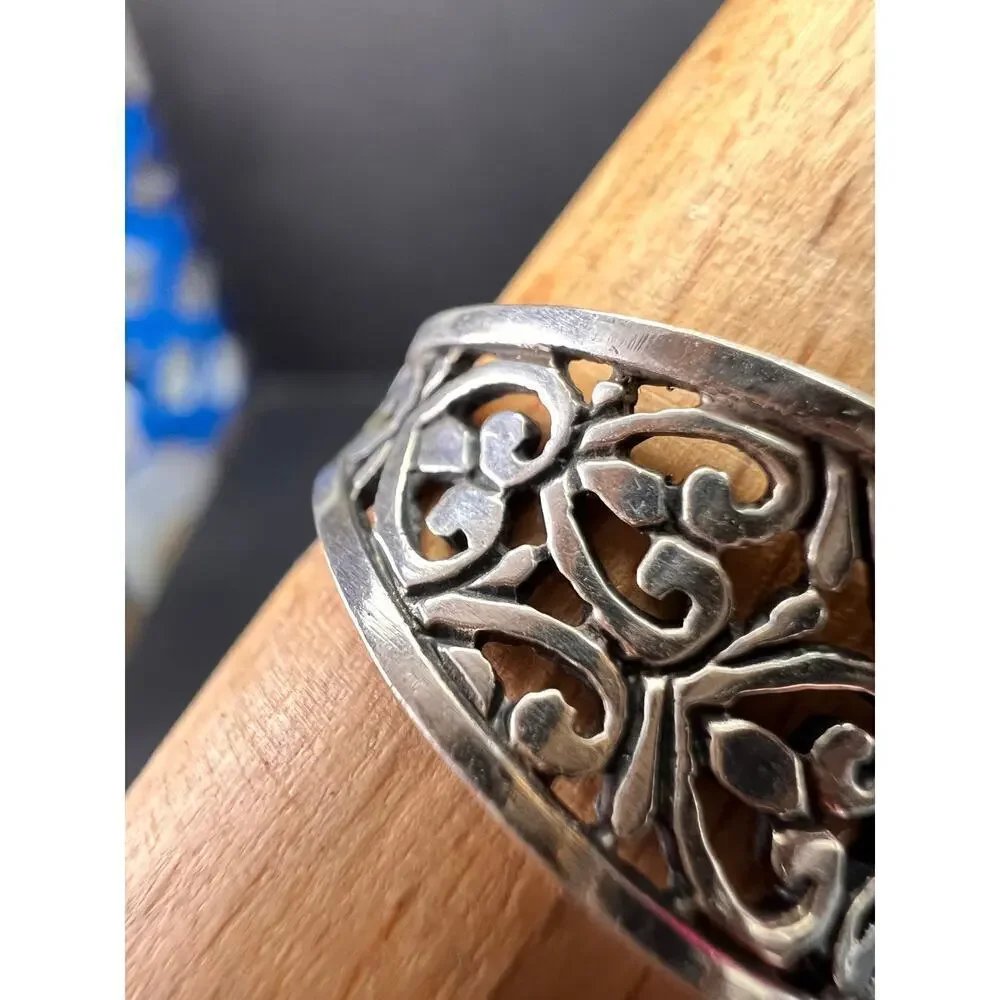 Vintage Sterling Silver Scrolling Delicate Design Ring Size 8